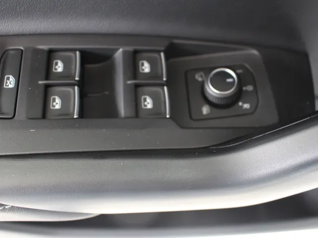 Volkswagen T-Cross 1.0 TSI Life Goal DSG Automaat Navigatie | IQ-Light | Camera | Climate Control | 4-Seizoenen banden