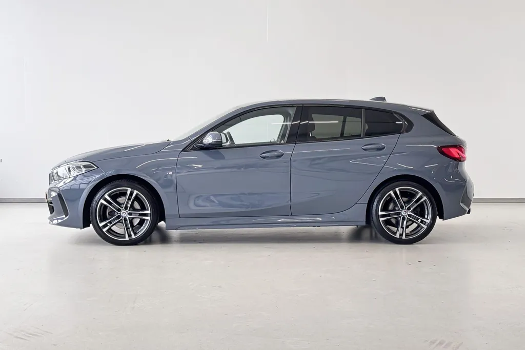 BMW 1 Serie 118i Introduction Edition