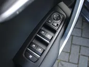 Kia Ceed Sportswagon 1.5 T-GDi DynamicPlusLine | Stoel- & stuurverwarming | Camera | Clima | Cruise adapt. | LED | Navi | Elek. achterklep | 16' LM |
