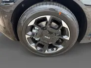 Kia EV5 GT-PlusLine 81.4 kWh Auto is verkocht | Warmtepomp | Massagefunctie | Harman/Kardon audio-installatie | Dodehoekcamera | 360 camera | Glazen schuif-/kanteldak | Memory seats | Elektrisch bedienbare achterklep