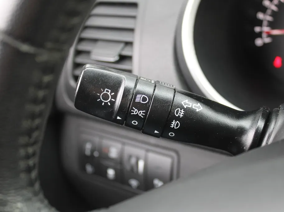 Kia Venga 1.4 CVVT X-ecutive | Trekhaak | 16' LM | Clima | Cruise | Navi | Parkeersensor achter |