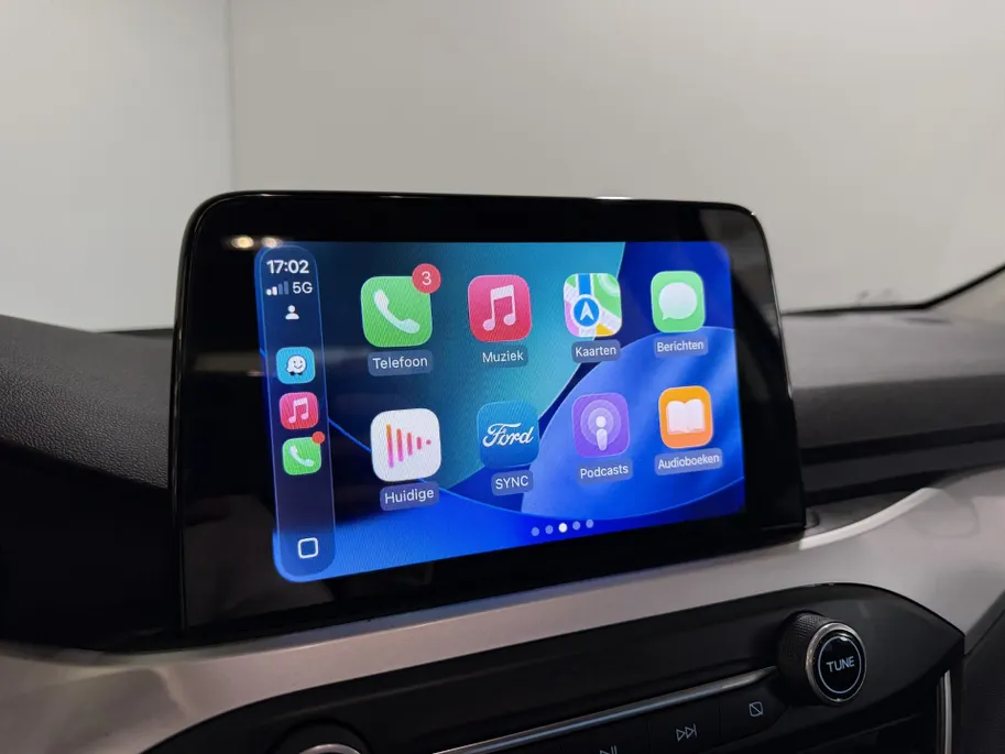 Ford Focus 100PK EcoBoost Trend Edition Business | 1e eigenaar | Winter Pack | Comfort Pack | Navi | Apple CarPlay/Android Auto | Parkeersensoren | Lichtmetalen Velgen | Cruise Control |