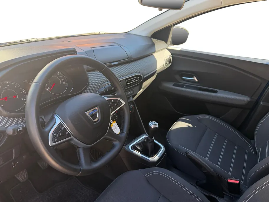 Dacia Sandero 1.0 TCe 90 Comfort | Airco | Bluetooth | Parkeersensoren | 20.395KM!!! | NAP | Cruise Control | 12 Maanden BOVAG Garantie