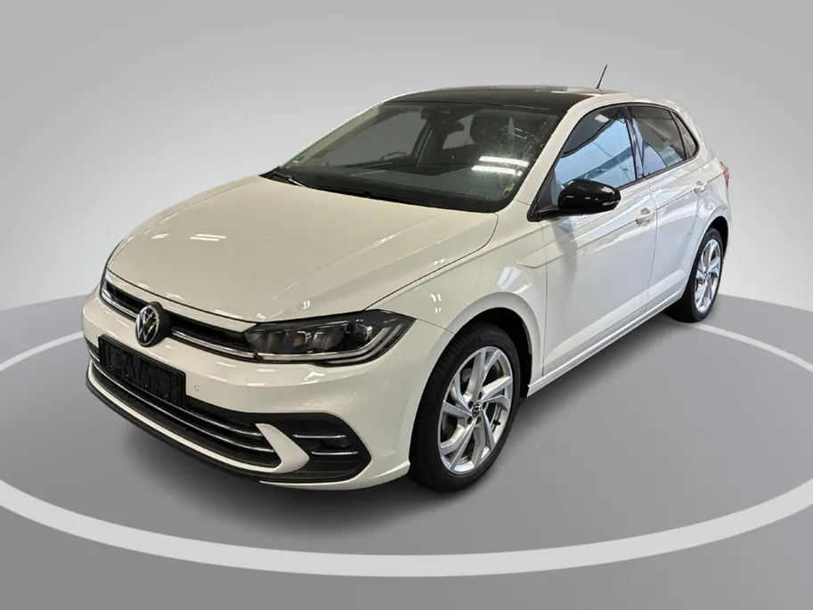 Volkswagen Polo 1.0 TSI 110pk DSG Style · Camera · Apple/Android Car Play · Navigatie · P-Sensoren · Stoelverwarming · 17'' Inch ·