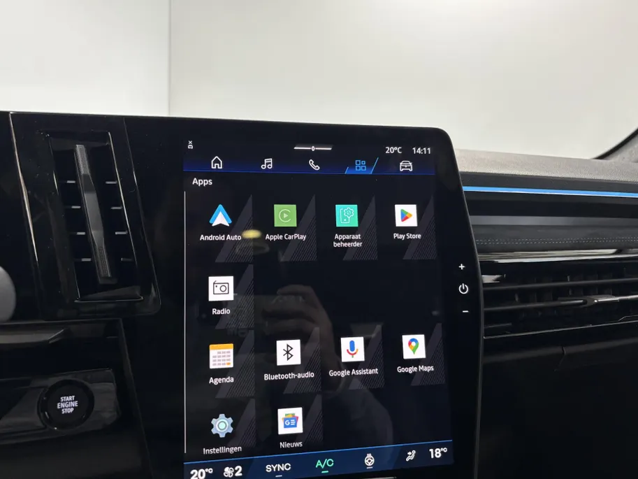 Renault Espace 200PK E-Tech Full Hybrid Esprit Alpine 7p. AT | DEMO | 7 Zitplaatsen | Solarbay Panorama Dak | Harman Kardon Audio | 360 Camera | Head Up Display | Climate Control | Apple CarPlay/Android Auto |