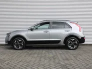 Kia Niro EV Edition Advanced 64.8 kWh | Stuur-/stoelverwarming | Elektr. stoelverstelling | Camera | Cruise adapt. | 17'LM | Clima | 17% bijtelling |