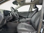 Kia Niro 1.6 GDi Hybrid DynamicPlusLine | Schuifdak | Stoel en stuurverwarming | Dodehoekdetectie | Head-up Display | Camera | verbruik 1 op 20!