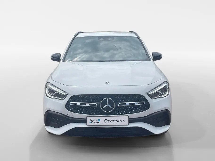 Mercedes-Benz GLA 180 Business Solution AMG *Automaat*Navi+Camera*Trekhaak*Stoelverwarming*Elekt. Achterklep.*1ste Eigenaar!