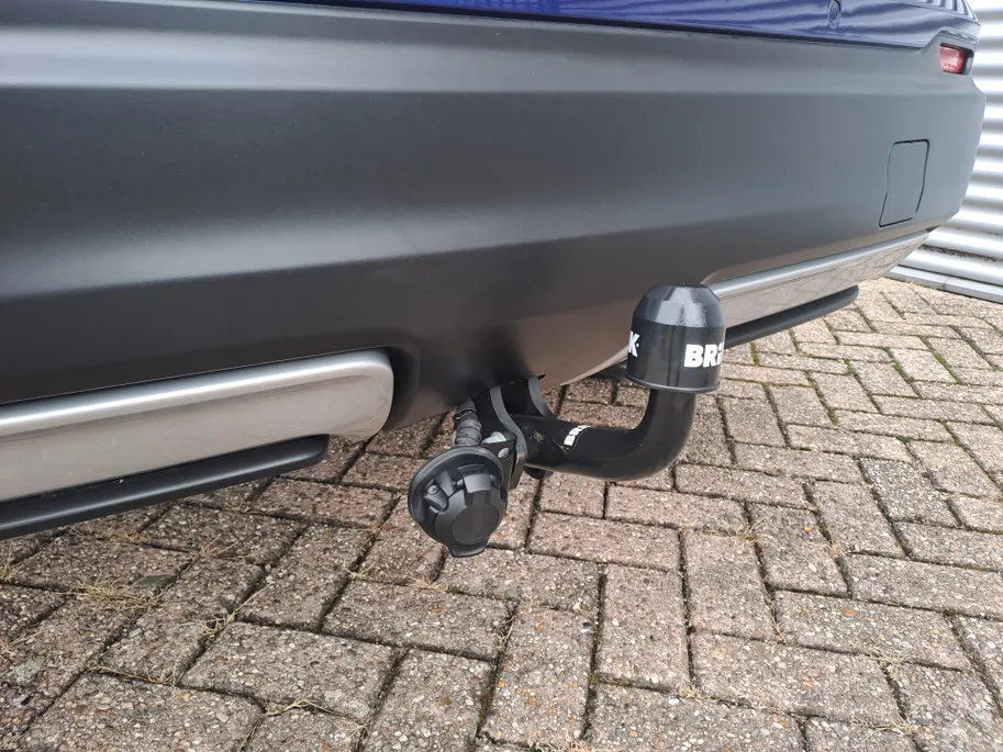 Nissan QASHQAI 1.3 DIG-T Design Edition | Automaat | Trekhaak | Pano Dak | Navi | Cruise | Camera | Apple Carplay/Android Auto | Stoel verrw.