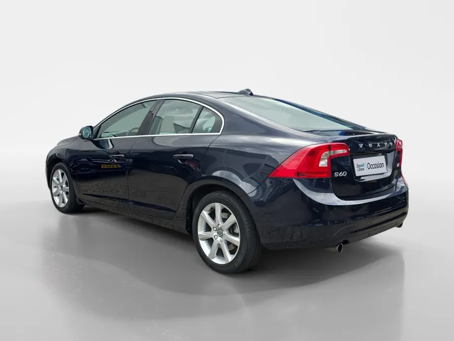 Volvo S60 1.5 T2 Kinetic | Automaat | Stoelverwarming | Navigatie | Climate Control | Goed onderhouden! | 12 maanden garantie! |