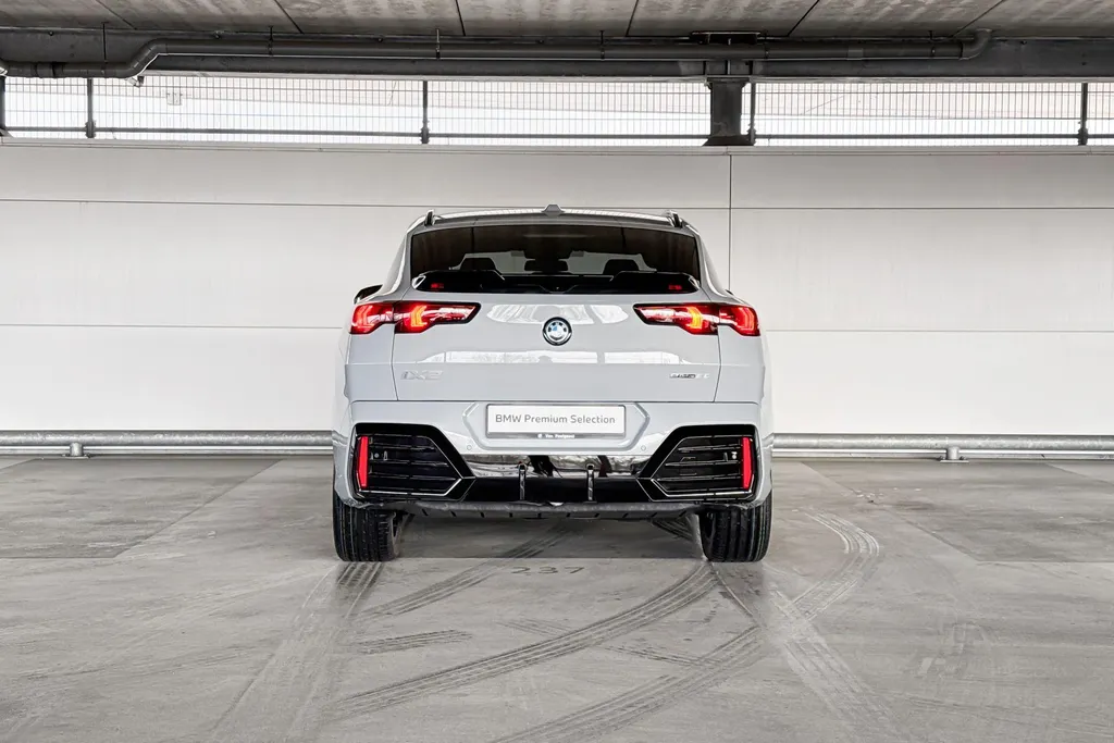 BMW iX2 eDrive20 67 kWh M Sport Edition