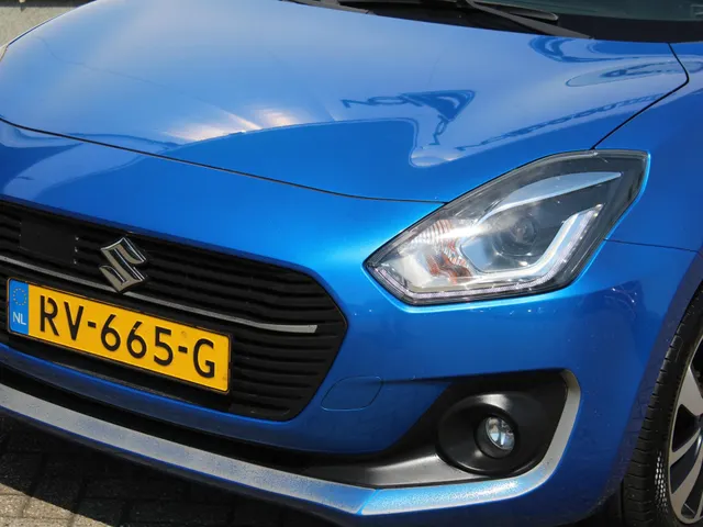 Suzuki Swift 1.2 Stijl Smart Hybrid | Navi | Cruise | Clima | Camera | Lm-Velgen