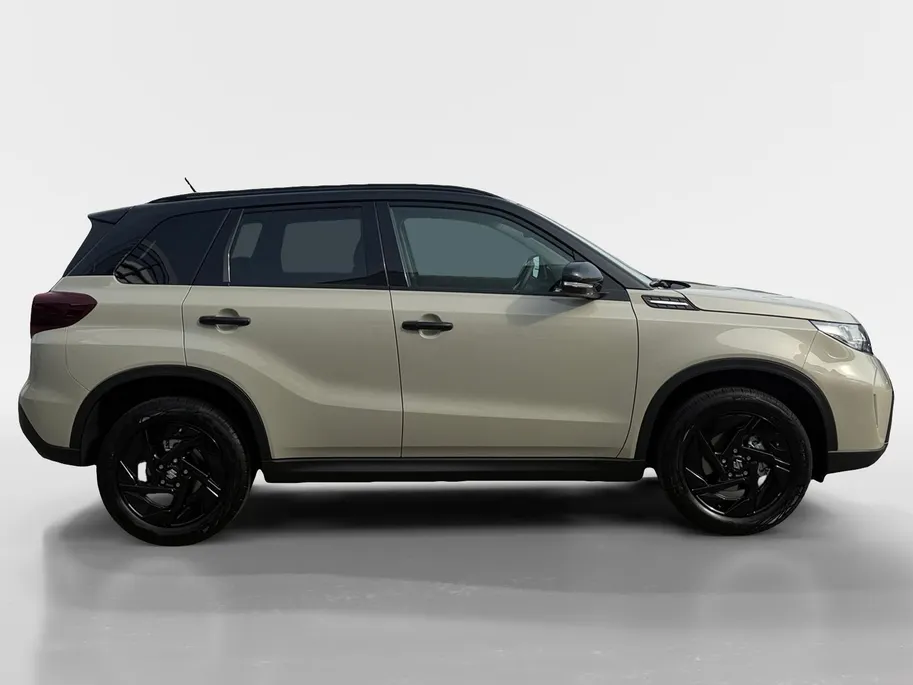 Suzuki Vitara 1.4 Boosterjet Smart Hybrid Special Edition | VOORRAAD! | €2200,- korting | Black Look | 17' zwarte lichtmetalen | Lederen en suède bekleding | Parkeersensoren Voor en achter