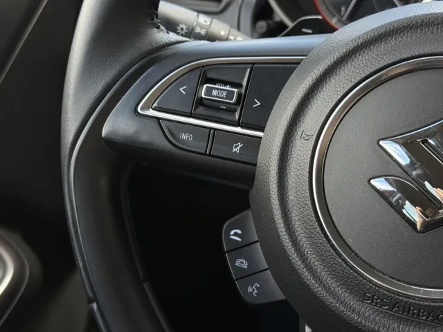 Suzuki Swift 1.2 Style Smart Hybrid Automaat | Bi-tone