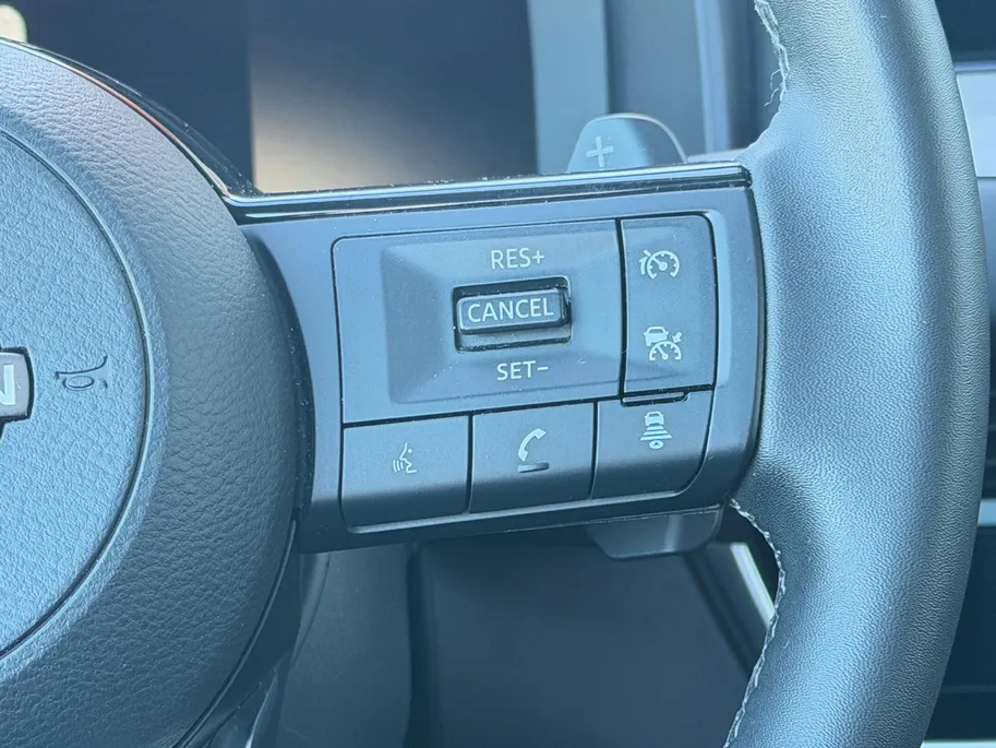 Nissan QASHQAI 1.3 MHEV Xtronic N-Connecta 158PK AUTOMAAT | Apple Carplay & Android Auto| Climate Controle | 4 seizoen banden | Metallic lak | Lichtmetalen velgen | Navigatie | Panoramadak | Dakrails | Dealer onderhouden | 1ste eigenaar