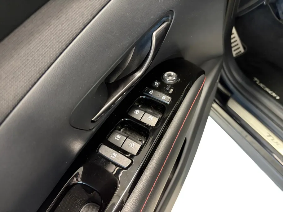 Hyundai Tucson 1.6 PHEV | N-LINE SKY | PANODAK | NL-AUTO | DEALERONDERHOUDEN |