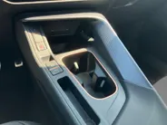 CUPRA Terramar 1.5TSIe-Hybrid 200kW/272PK VZ Performance · Panoramadak · Trekhaak · 360°Camera + Parkeersensoren · Garantie t/m 28-04-2030 of 100000km.