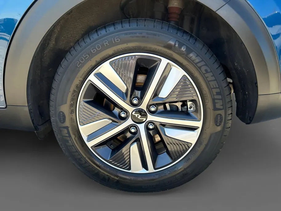 Kia Niro 1.6 GDi Hybrid DynamicLine | Navi | Camera | Climate control