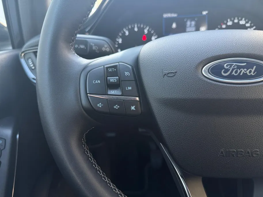 Ford Fiesta 1.0 EcoBoost Hybrid Titanium | Winterpack | Apple Carplay/Android Auto | Cruise Control | Keyless Entry | Parkeersensoren Achter |