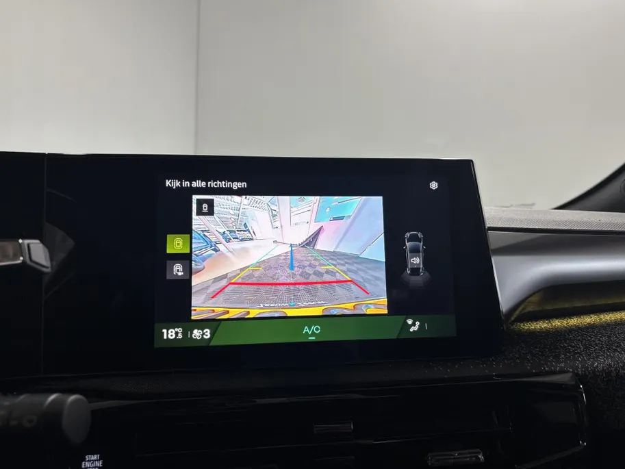 Renault Clio 160PK Full Hybrid Techno Automaat | Lichtmetalen Velgen Hoogglans Zwart | Adaptive Cruise Control | Google Built-in | Camera | Apple CarPlay/Android Auto | Full LED | Armsteun | Licht & Regen Sensor |