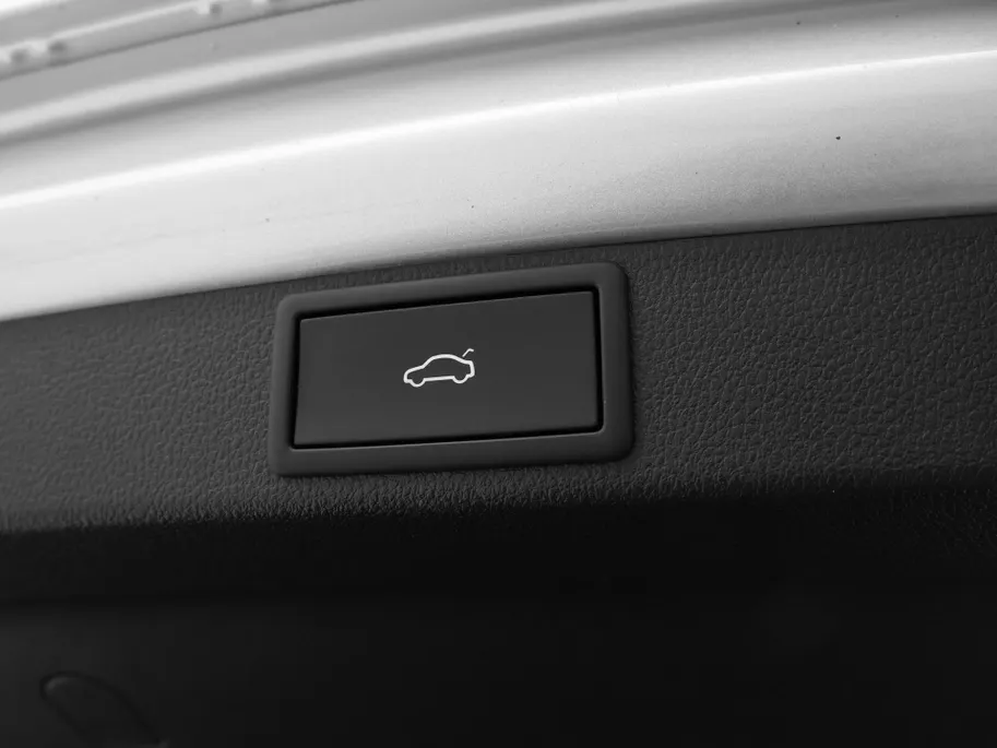 Škoda Octavia Combi 1.4 TSI iV PHEV 204pk DSG Business Edition · Stuur- & Stoelverwarming · Apple/Android Car Play · Cruise Control · Elek. Achterklep · Draadloze Telefoonlader ·