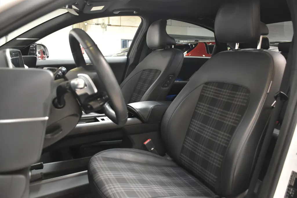 Hyundai IONIQ 6 77,4 kWh 325pk AWD First Edition I Schuifdak I SOH 100%