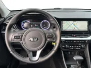 Kia Niro 1.6 GDi Hybrid DynamicLine | Apple Carplay / Android Auto | Navigariesysteem | Licht + Regensensor | Parkeersensoren + Camera Achter | Cruise Control Adaptief | Rijstrooksensor + Correctie