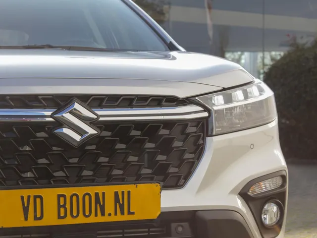 Suzuki S-Cross 1.4 Boosterjet Select Smart Hybrid Automaat | Adap. Cruise | Carplay/Android | Camera | Park sens | Lm-Velgen