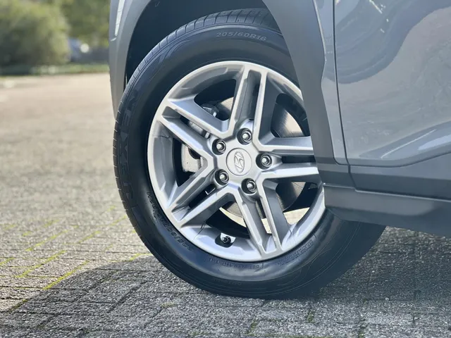 Hyundai Kona 1.0 T-GDI Comfort | Apple Carplay & Android Auto | LM Velgen | Climate Control | Navigatie
