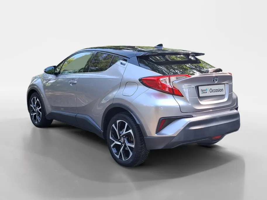 Toyota C-HR 1.8 Hybrid Dynamic Airco automatisch| Autonomous Emergency Braking | Cruise control adaptief | Lichtmetalen velgen 18' | Navigatiesysteem full map | Voorstoelen verwarmd