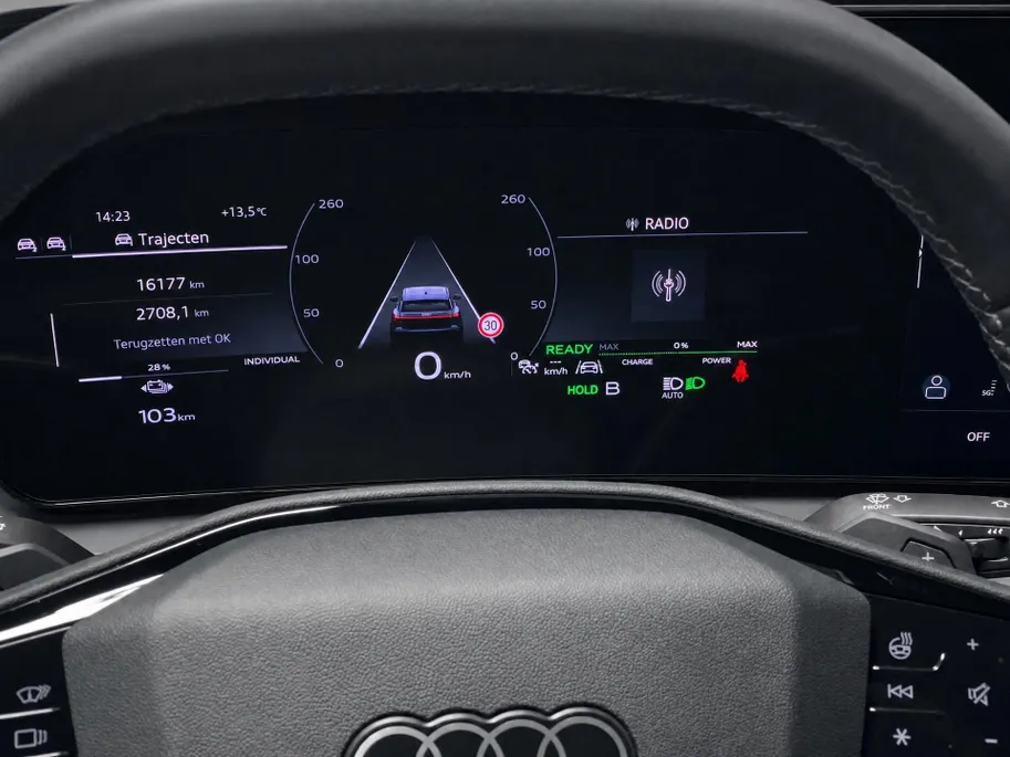 Audi Q6 e-tron Advanced quattro 100 kWh 388PK · Panoramadak · Leder · Trekhaak · 360°Camera · Garantie t/m 25-10-2030 of 100000km.