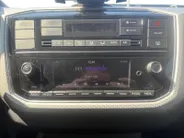 Volkswagen up! 1.0 | Camera | Parkeersensoren | Climate Control | Cruise Control | DAB | Stuurbediening | Bluetooth | Goed Onderhouden