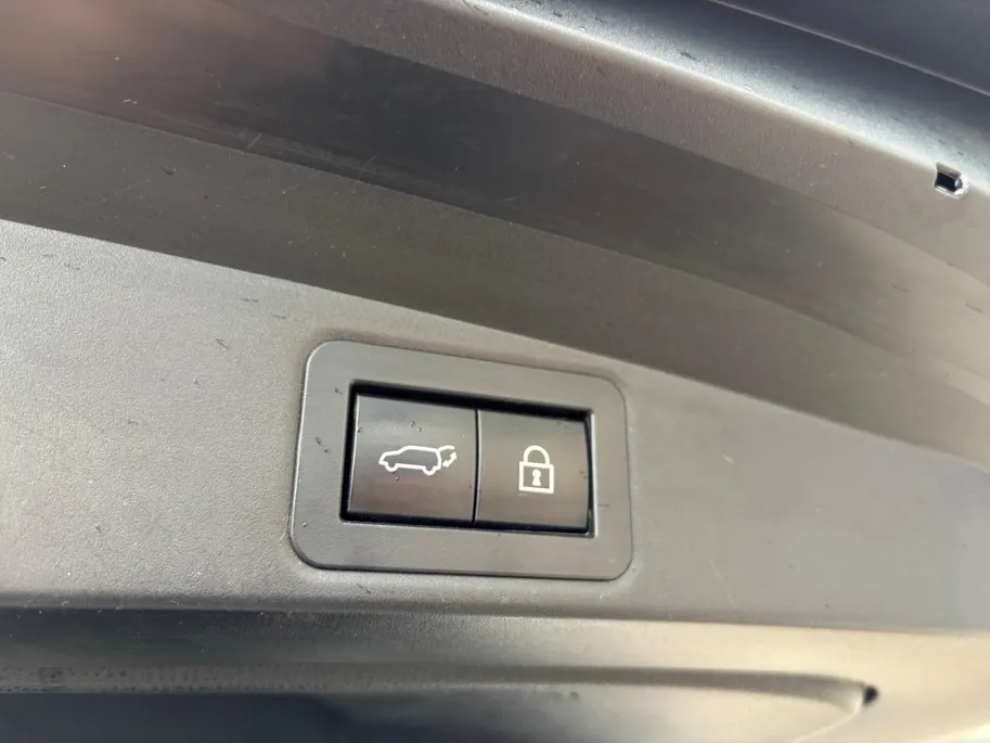 Toyota Corolla Touring Sports 2.0 Hybrid Executive | *1E EIGENAAR | FABRIEKSGARANTIE/ DEALER ONDERH. | PANO/ SCHUIFDAK | APPLE CARPLAY/ ANDROID AUTO | NAVI | CAMERA | VOL. LEDER | JBL SOUND | STOELVERWARMING |