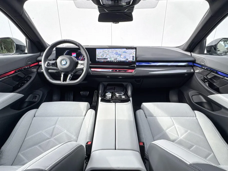 BMW i5 Touring xDrive40 M-Sport