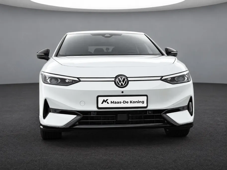 Volkswagen ID.7 Pro Business 286pk 77 kWh · SOH 97,2% · 360 Camera · Head-Up · Alarm · Elek. Trekhaak · Keyless · Elek. Voorstoelen · 20'' Inch · Gratis onderhoud & APK t/m 30-01-2030 · EXTRA INRUILKORTING ·