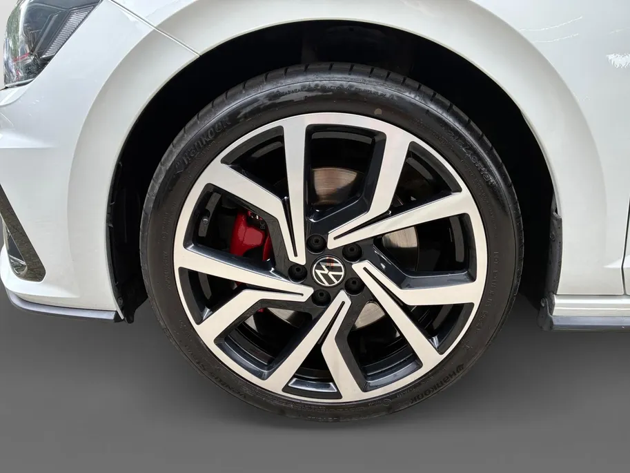 Volkswagen Polo 2.0 TSI GTI *Automaat*Navigatie*Parkeersensoren*LM.Velgen*Dealer Onderhouden!