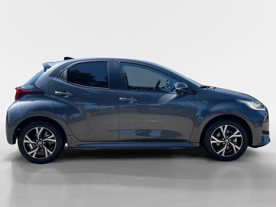 Toyota Yaris 1.5 Hybrid Dynamic | NIEUWE AUTO! | ACC | Lichtmetalen Velgen | LED | Camera | Navi | Climate Control | Apple Carplay | Android Auto |