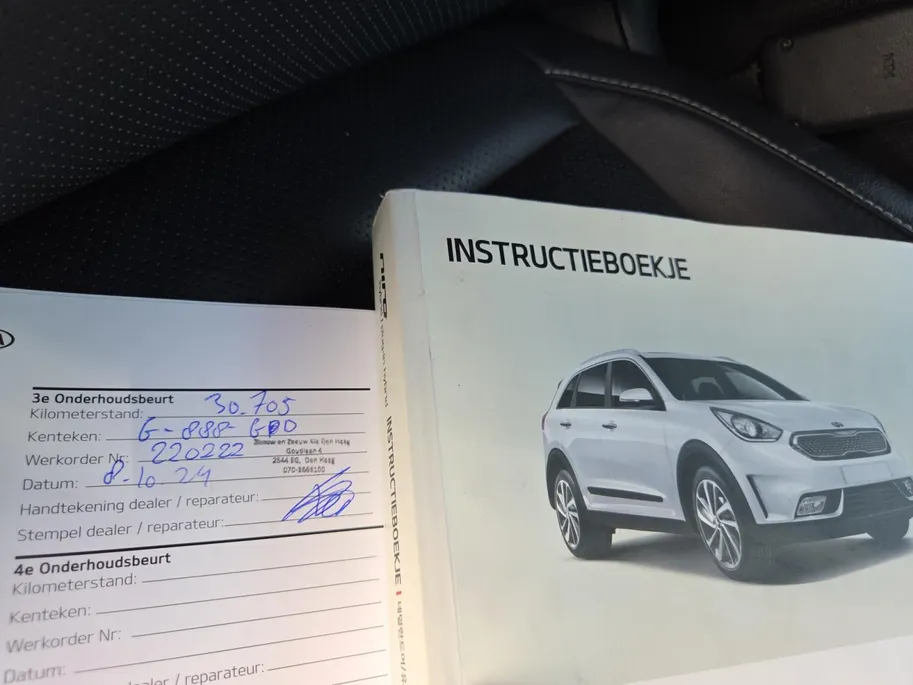 Kia Niro 1.6 GDi Hybrid ExecutiveLine | Zeer nette auto | Trekhaak | dodehoek detectie | Cruise control Adaptief | Stoelverwarming en ventilatie | All-season banden | Navigatie | Apple CarPlay & Android Auto | Lederen bekleding | Lage km stand | NAP