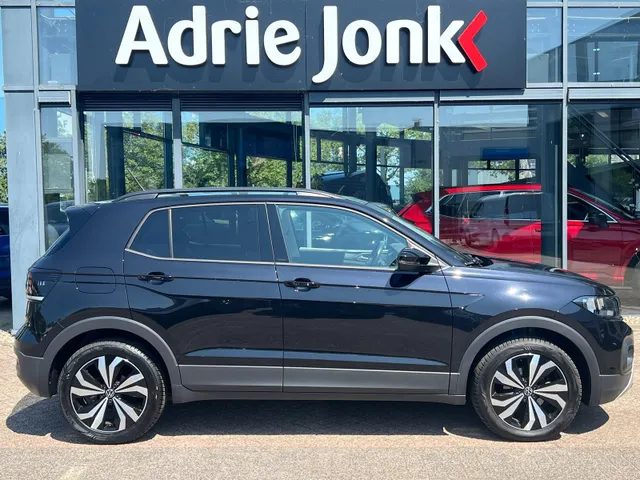 Volkswagen T-Cross 1.0 TSI Life AUTOMAAT | APPLE CARPLAY / ANDROID AUTO | 17 INCH | ADAPTIVE CRUISE CONTROL | ALL SEASON BANDEN | 7 DSG | NED. AUTO |
