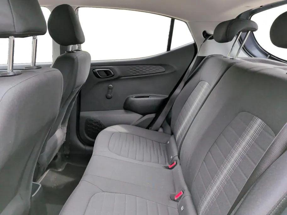 Hyundai i10 1.0 Comfort | Navi | Cruise | Airco | NU Rijklaarprijs! Incl.12 Maanden, APK, Onderhoudsbeurt etc! Premiumpakket gratis!