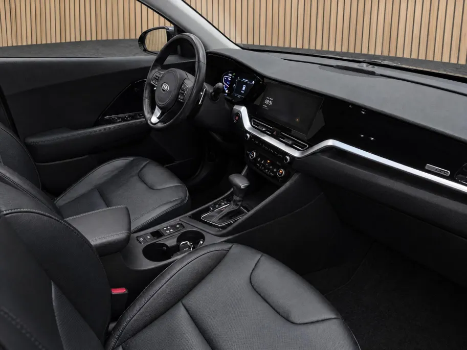 Kia Niro 1.6 GDi PHEV ExecutiveLine Dealer onderhouden | Trekhaak | Stoel + stuurverwarming | Carplay | ACC |