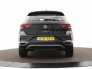 Volkswagen T-Roc 1.5 TSI 150pk DSG Sport · Panoramadak · Camera · Keyless · Apple/Android Car Play · Navigatie · Dodehoek Detectie · 17'' Inch ·