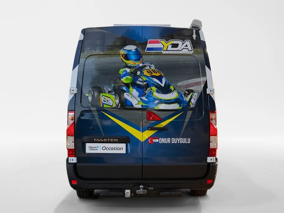 Renault Master T35 2.3 dCi 135 L3H2 Work Edition | Camper Edition | Motorsport Edition | Thule Omnistor Luifel | Airco in Leefruimte | TV | Koelkast | Magnetron | Volledig Bed | 2 Lederen Stoelen | DAB | LED Verlichting Leefruimte |