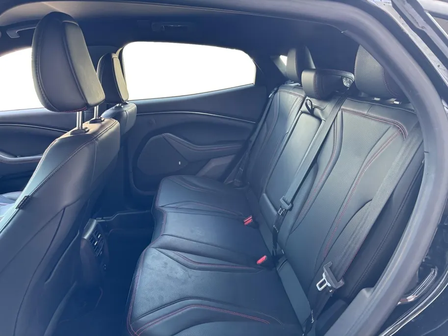 Ford Mustang Mach-E Premium AWD | Memory stoelen | Stoel en Stuurverwarming | B&O audio | Elektr. Achterklep | 360 camera
