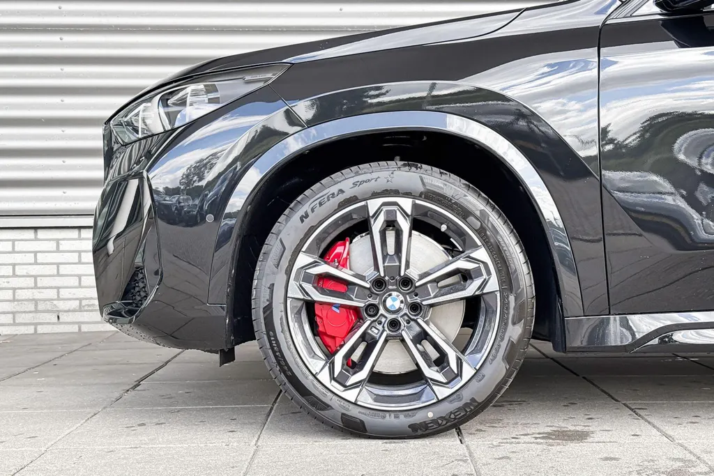 BMW iX1 eDrive20 67 kWh M Sport Edition