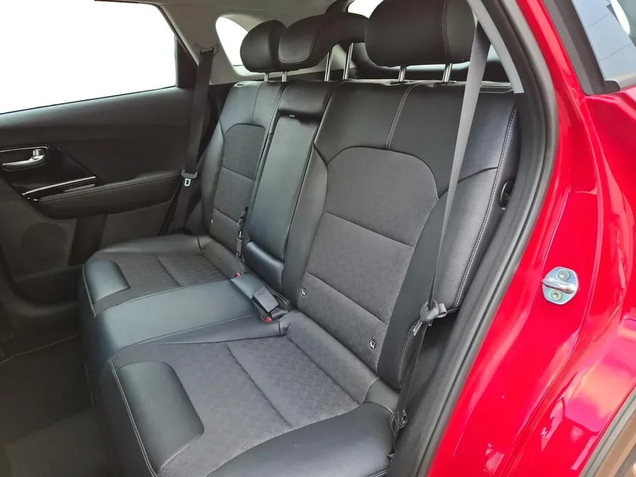 Kia Niro 1.6 GDi Hybrid DynamicLine 1e Eigenaar | Dealer onderhouden | Fabrieksgarantie | NAP