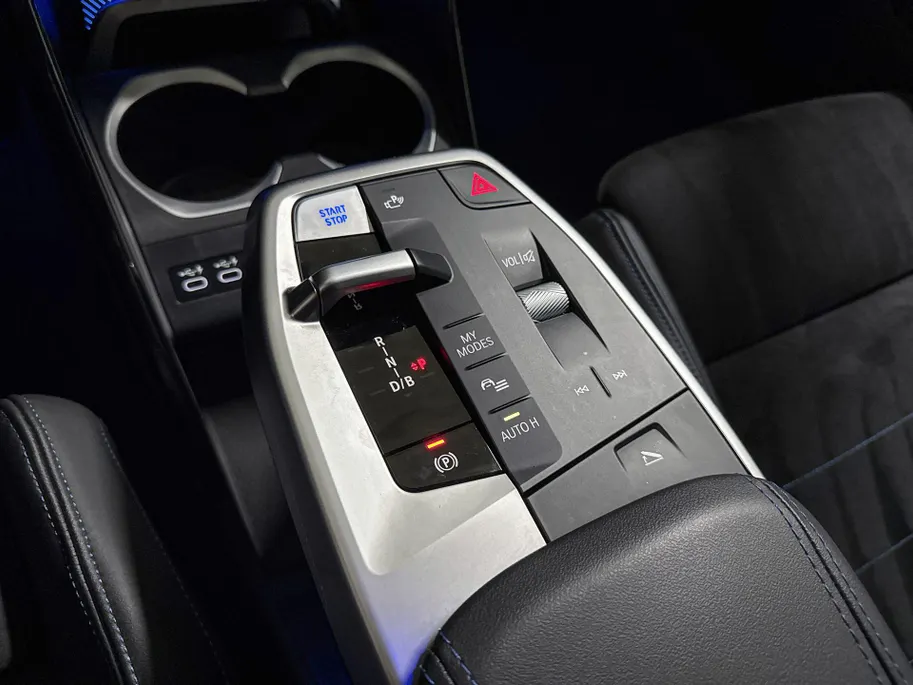 BMW iX1 xDrive30 Launch Edition