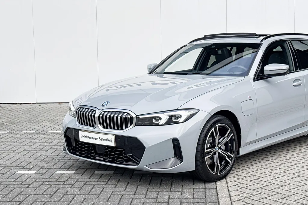 BMW 3 Serie Touring 330e