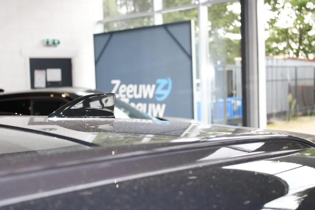 Nissan QASHQAI 1.5 e-Power N-Design | Stuur-, stoel- en voorruitverwarming  | 20inch wielen |360grd camera | parkeersensoren voor en achter | Electrische stoelverstelling met geheugen | Alcantra/lederen bekleding | 205PK | Two-tone lak | Apple carplay & Android auto |