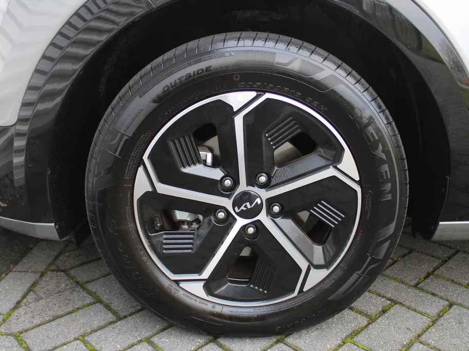 Kia Niro 1.6 GDi Hybrid DynamicLine | Camera | Cruise adapt. | Clima | 16' LM | Navi | Keyless | Apple Carplay/Android Auto |